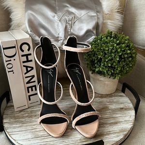 Giuseppe zanitti Design